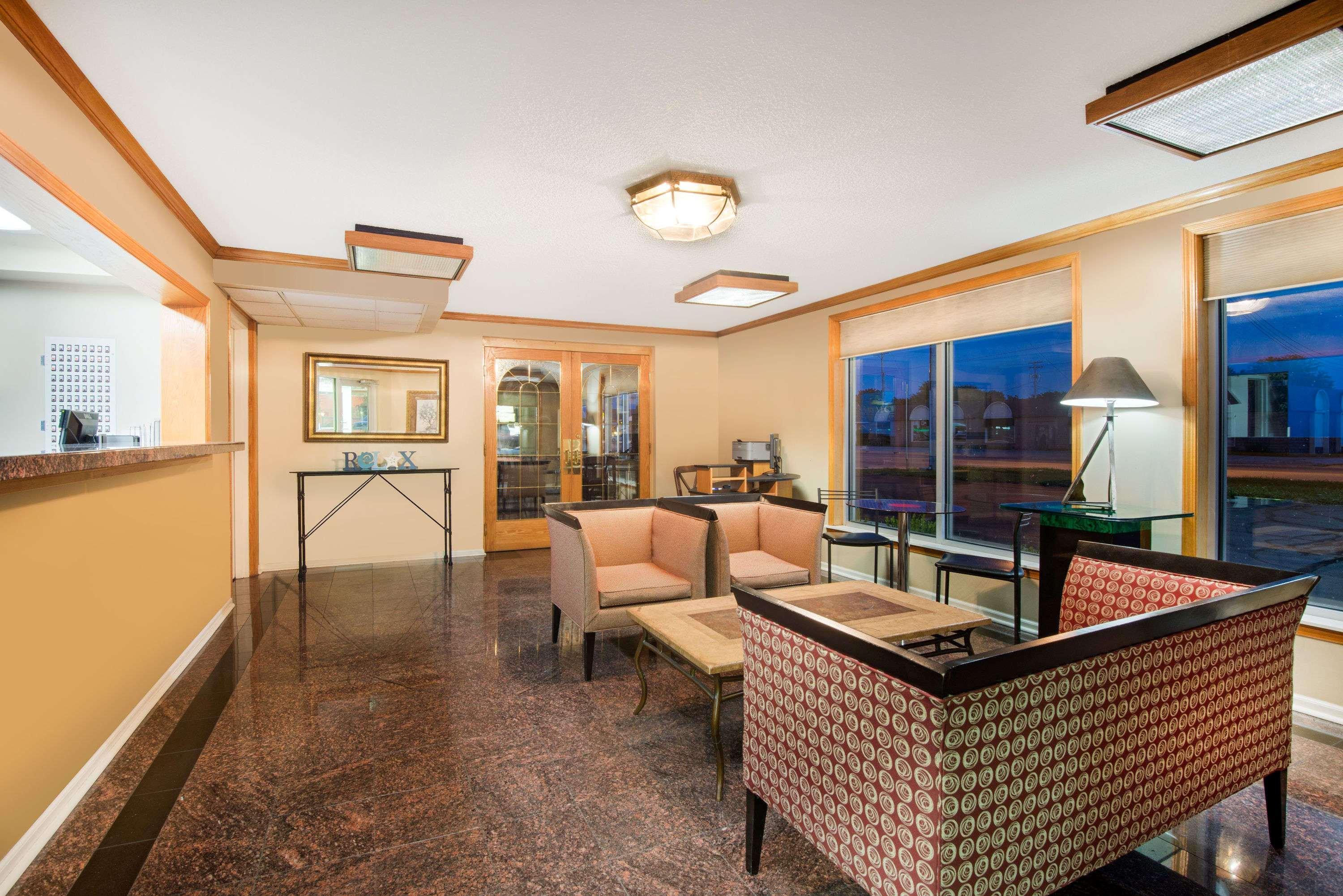 Baymont By Wyndham Sandusky Interior photo