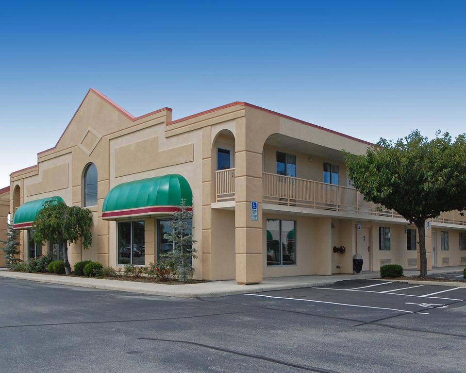 Baymont By Wyndham Sandusky Exterior photo